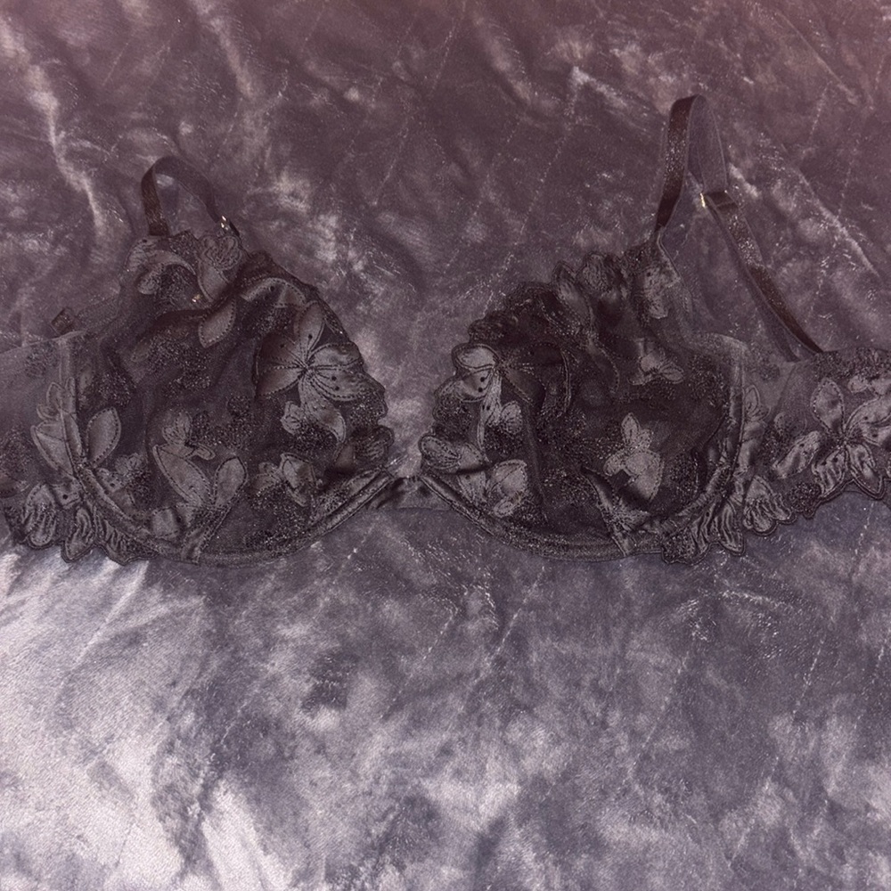 Victoria secret flower lace wire bra